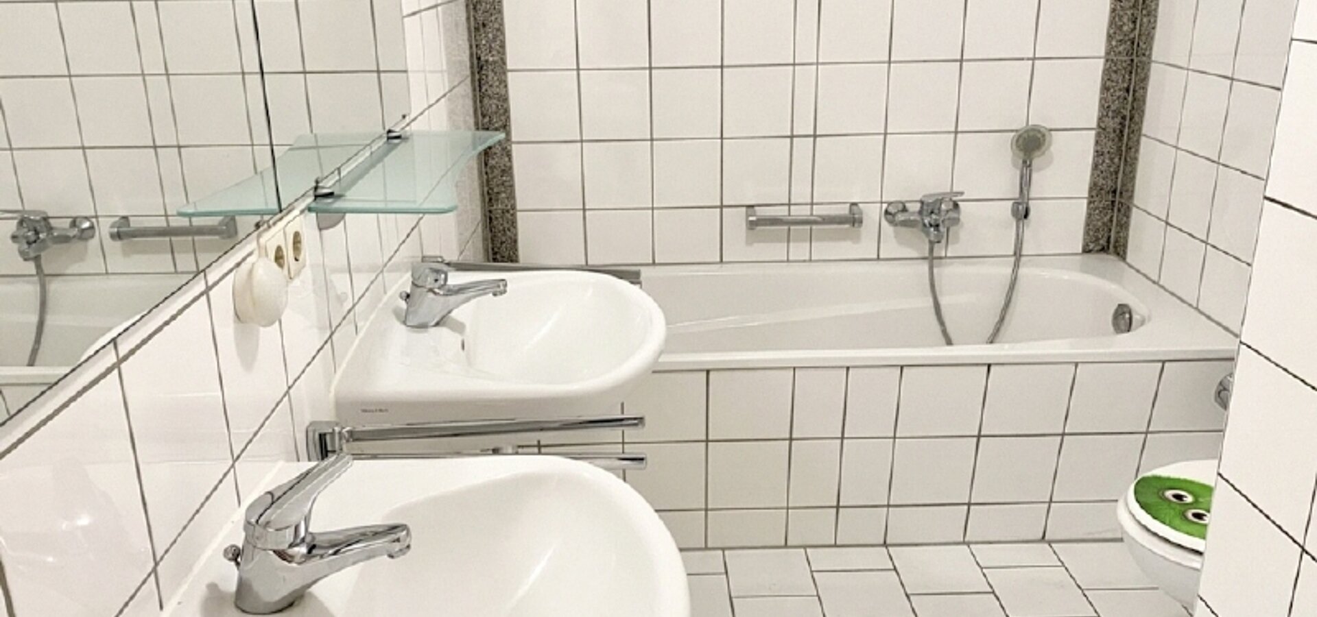 innenliegendes Bad mit Wanne