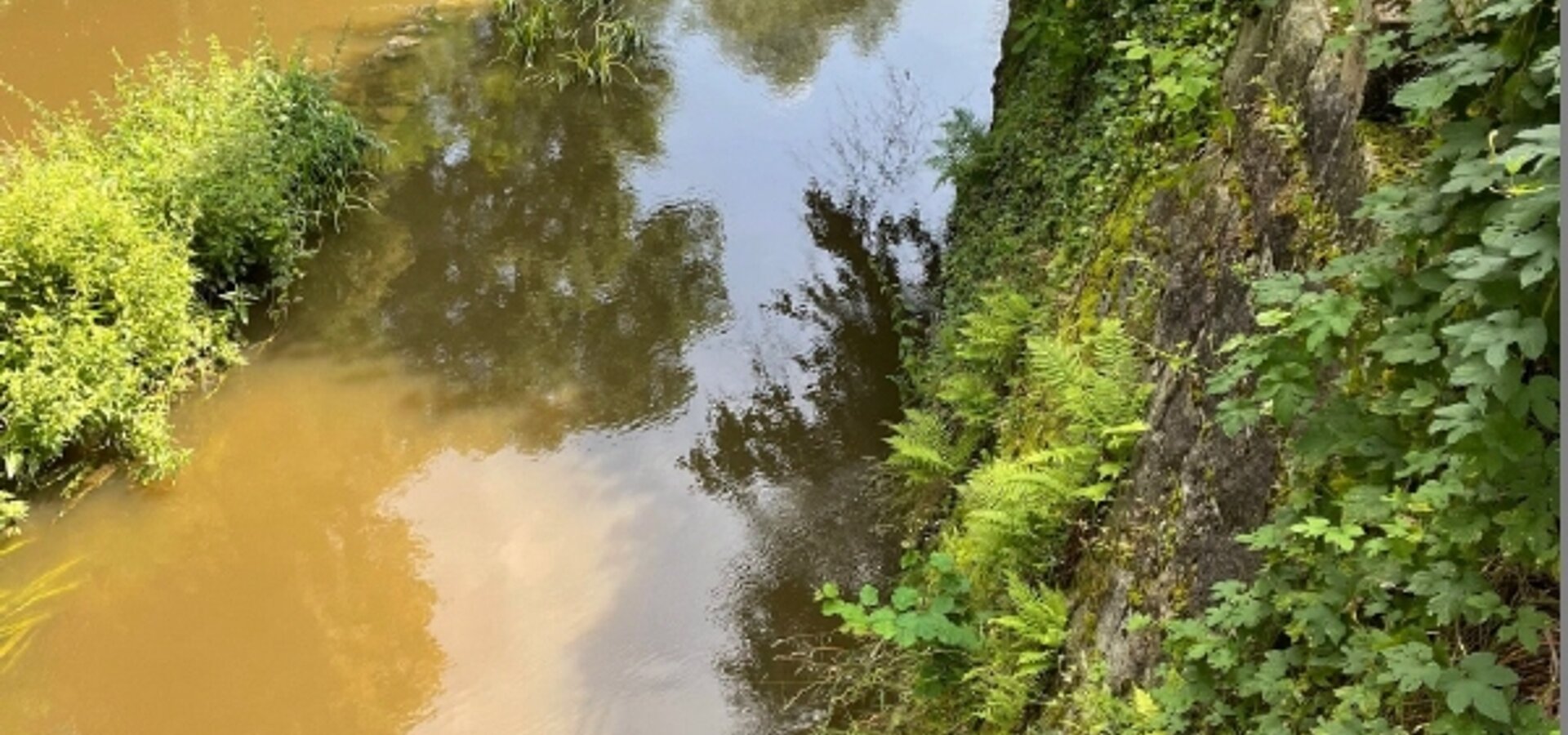 rechts Turbinenablauf, links Spree