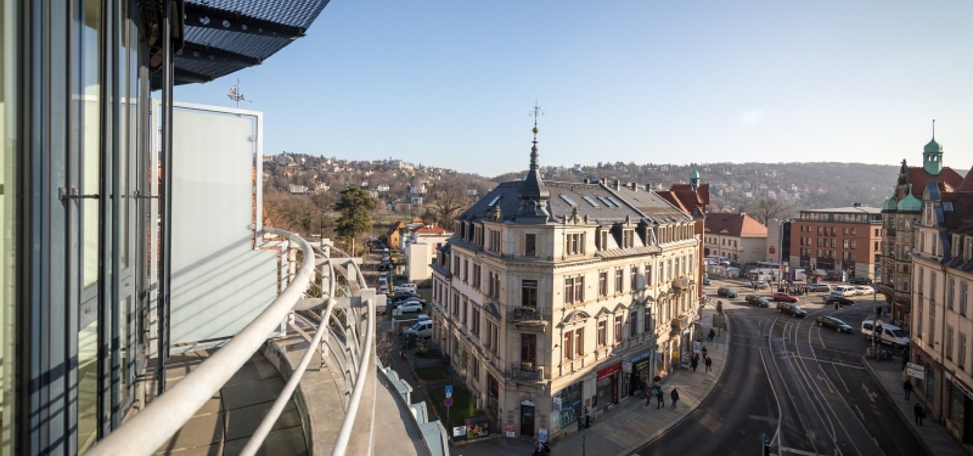 Blick auf Schillerplatz und Elbhänge
