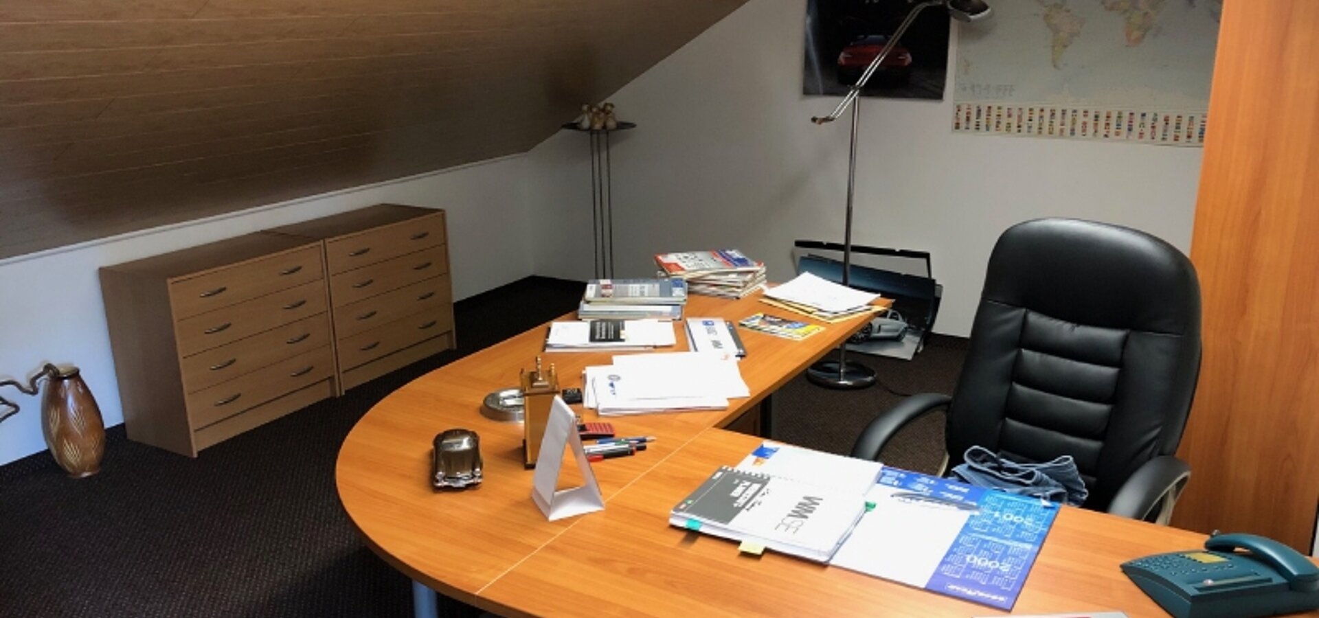 Büro im Dachgeschoss (1)