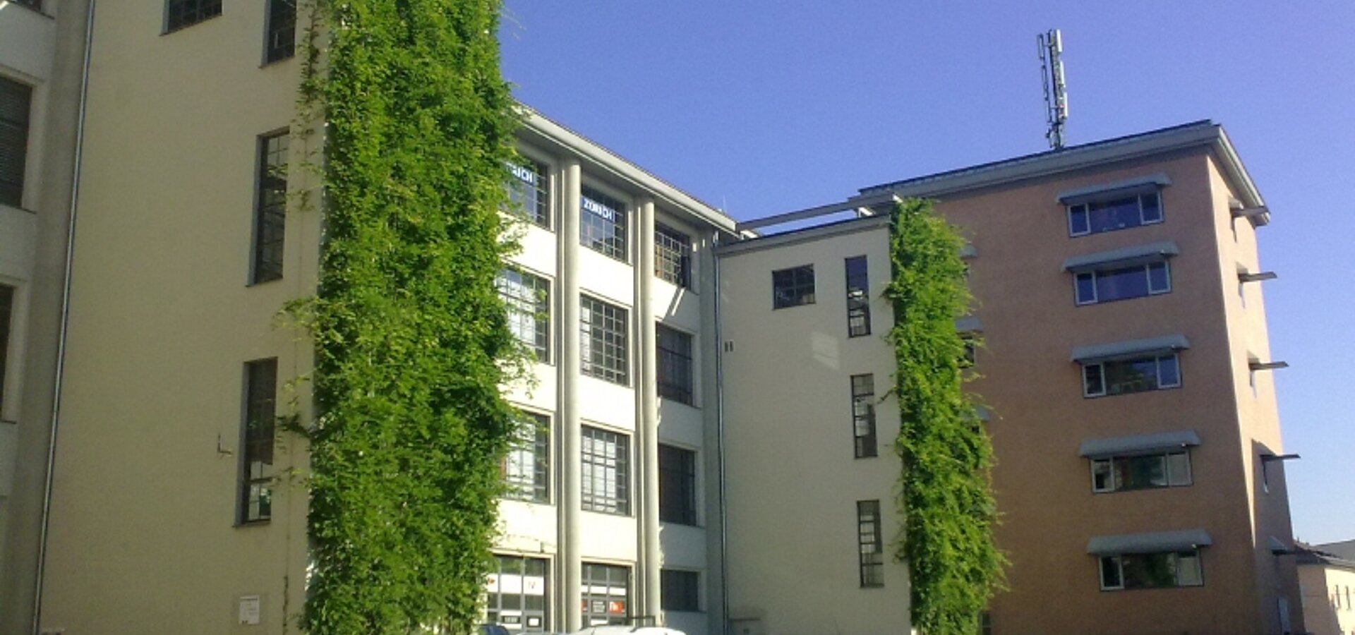 Stellplätze am Objekt