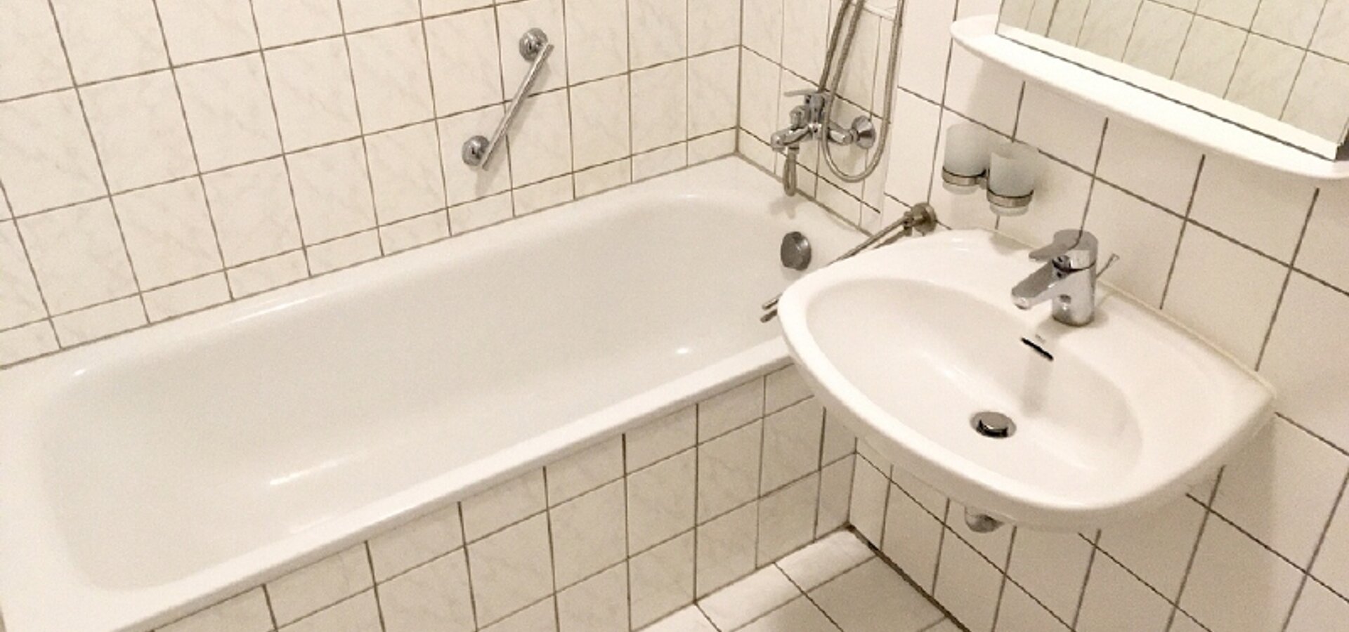 innenliegendes Bad mit Wanne