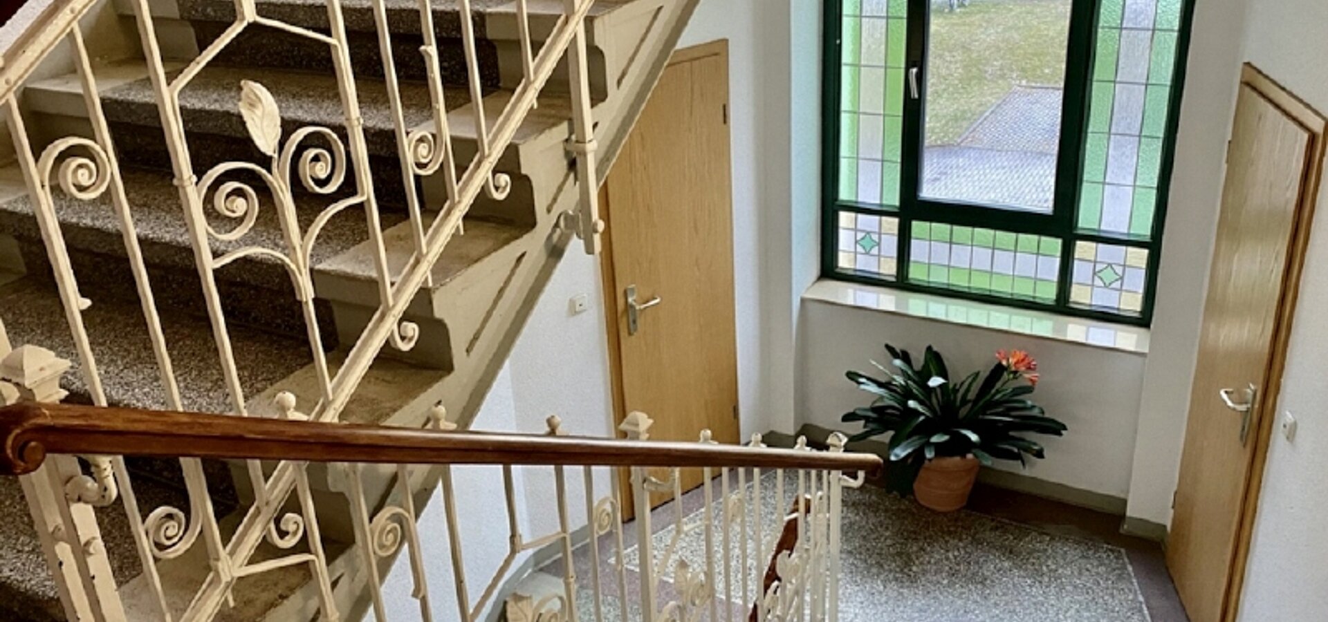 Treppenhaus mit Abstellkammer