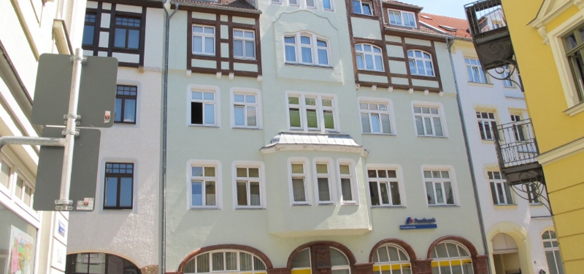1 attraktives Gebäude