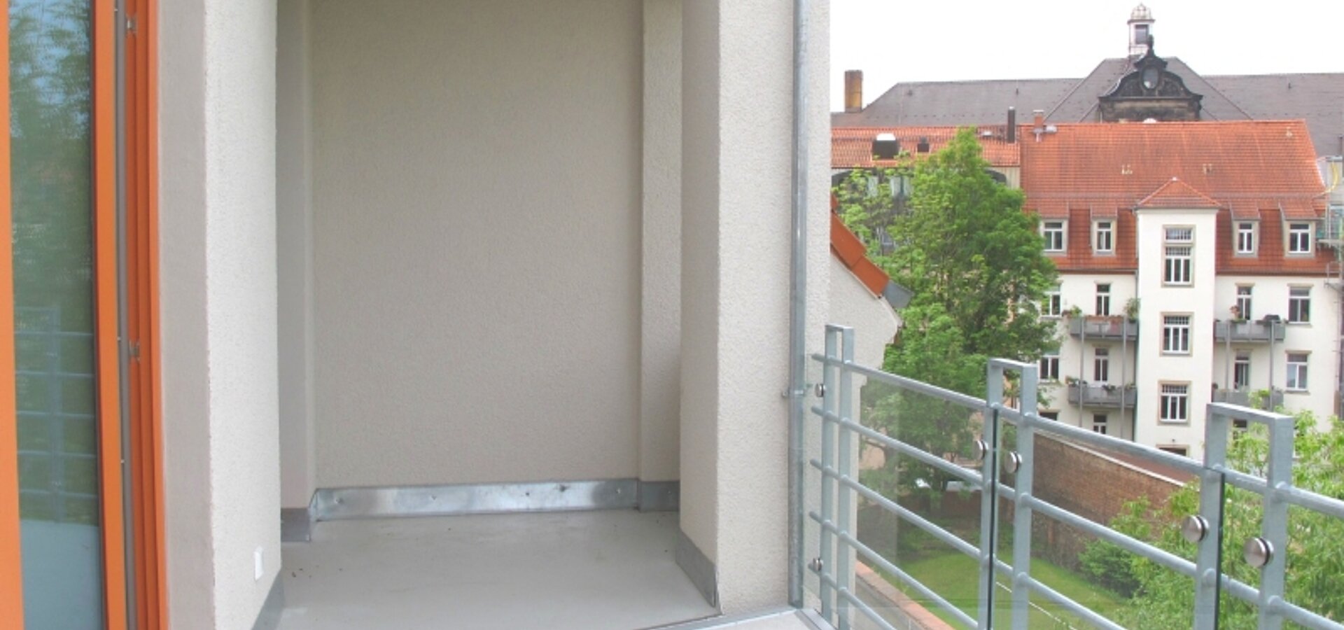 überdachter Balkon