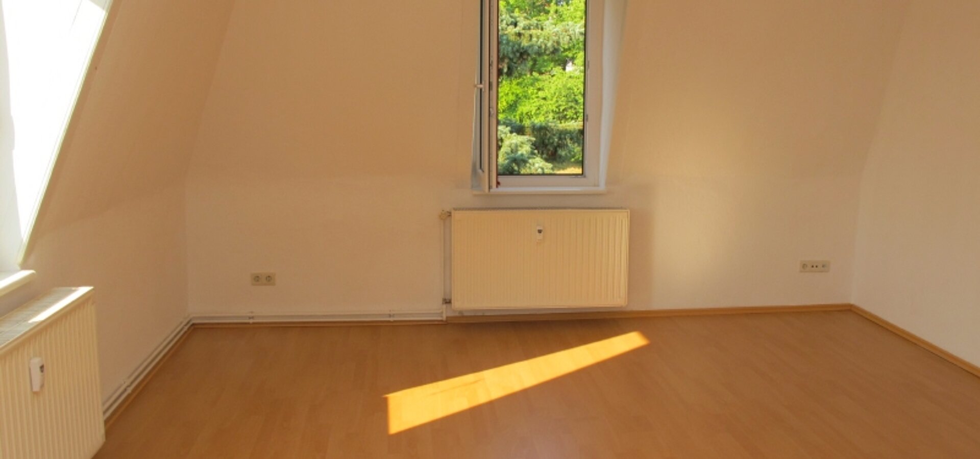 sonniges Wohnzimmer
