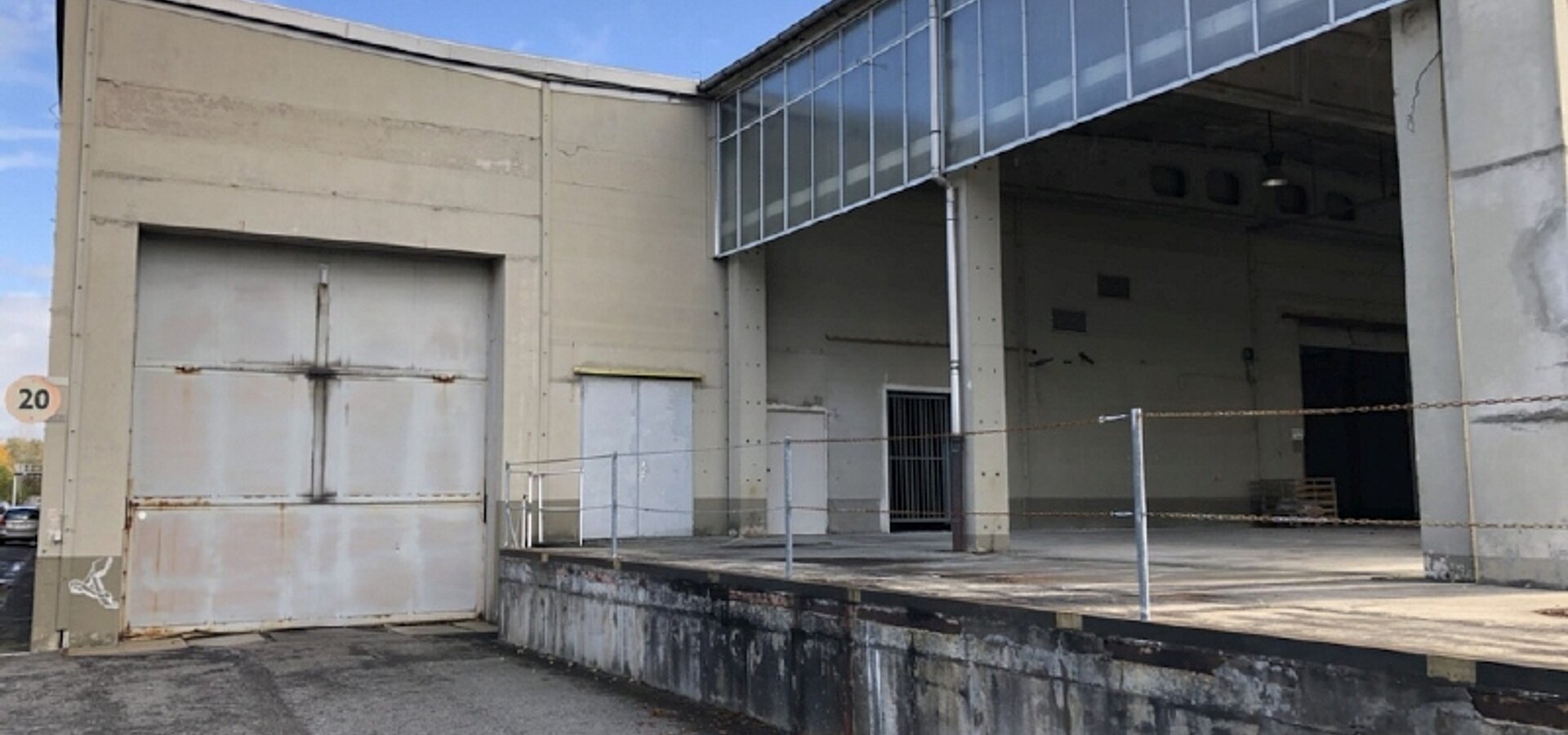 Außenlager und Tor 1