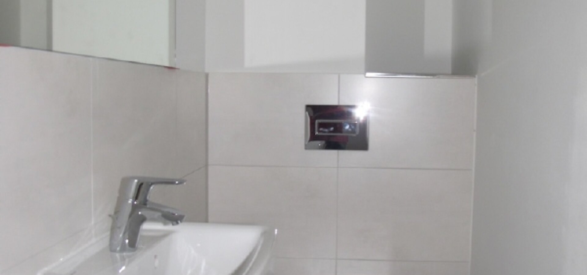 separates WC