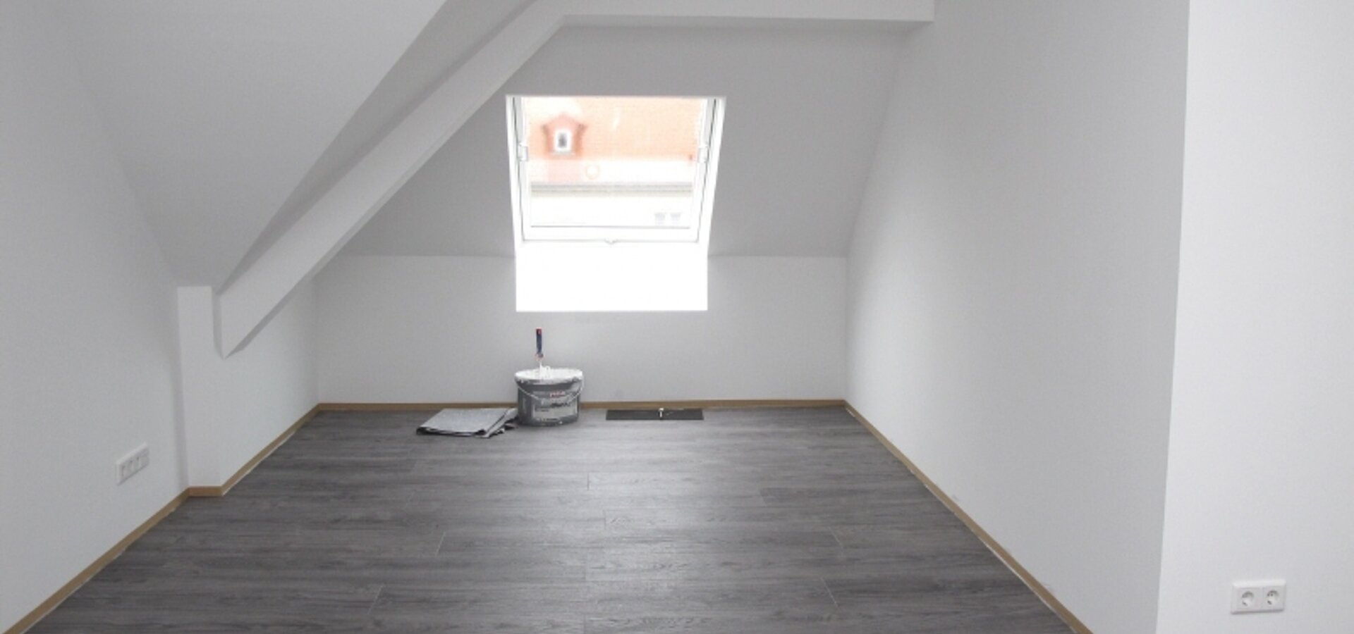 L-förmiger Wohnraum
