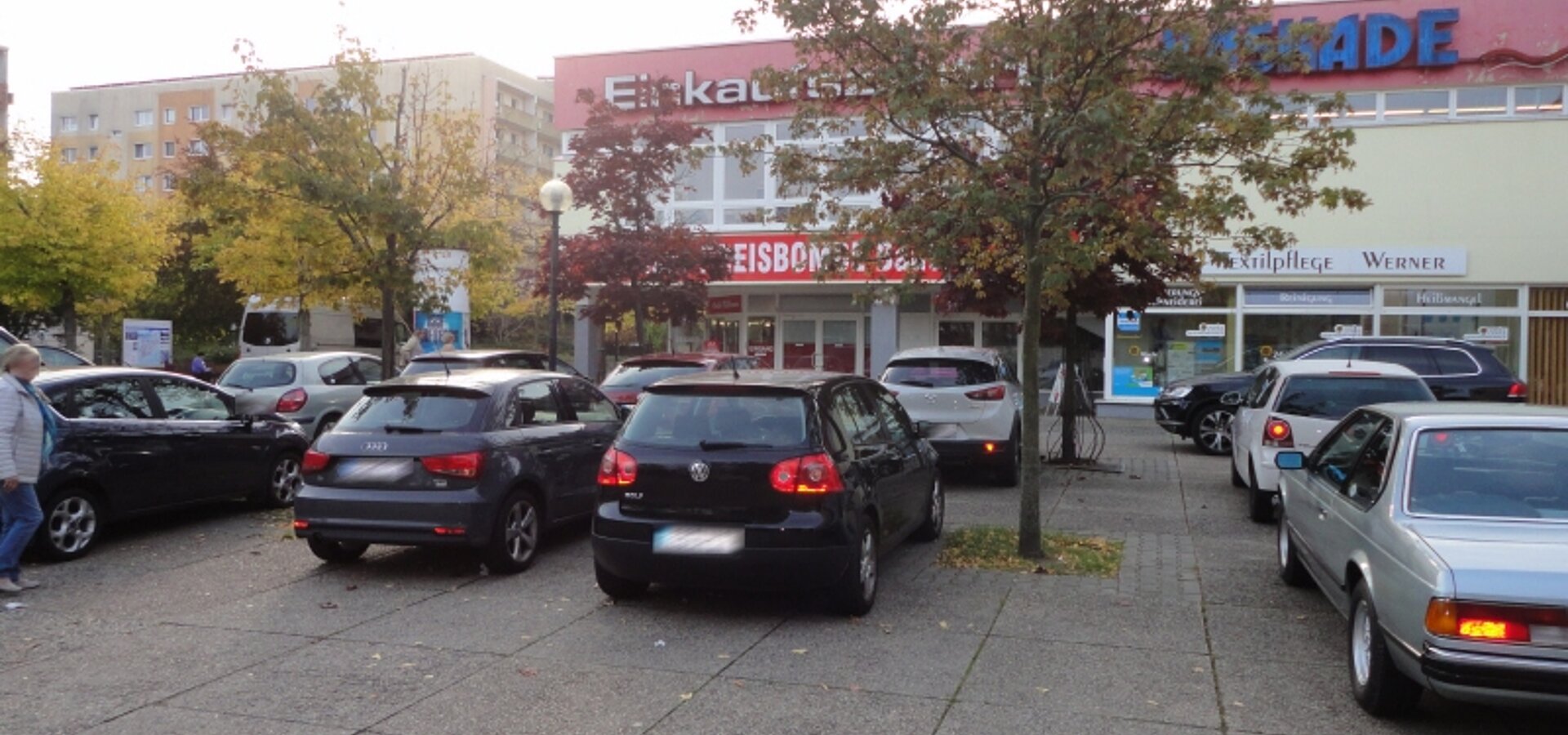 Parkplatz Ostseite