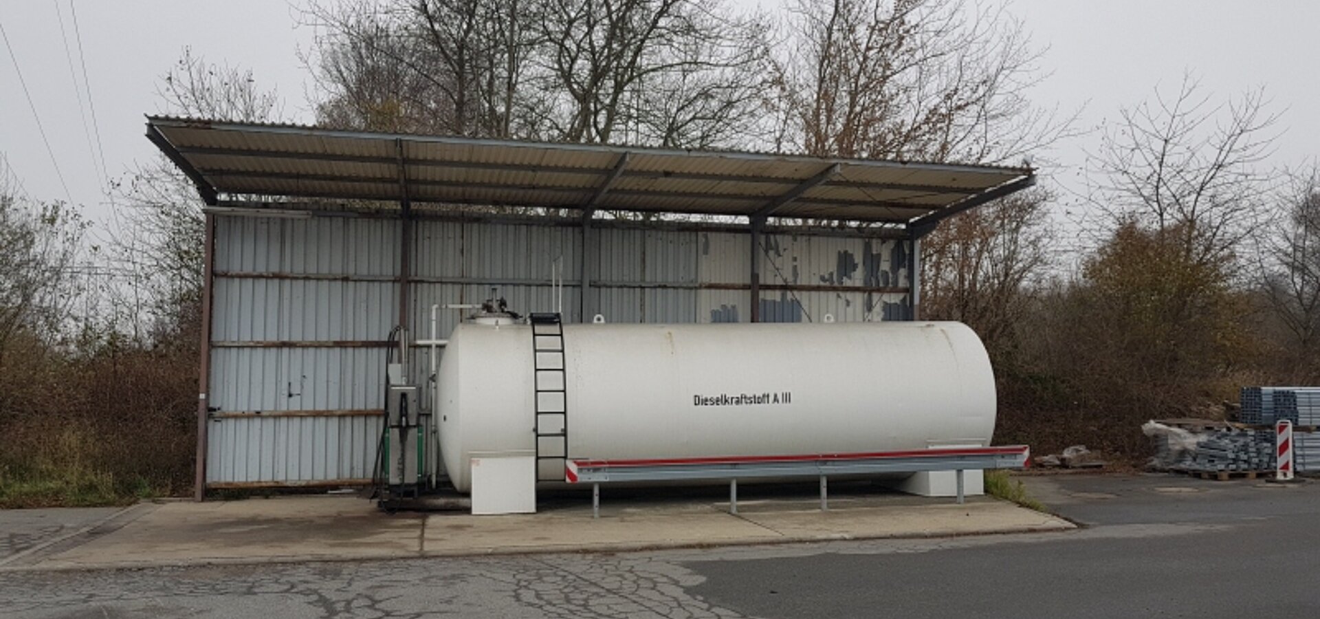 Tankstelle auf West