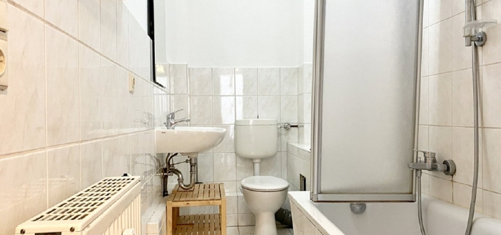 innenliegendes Bad mit Wanne