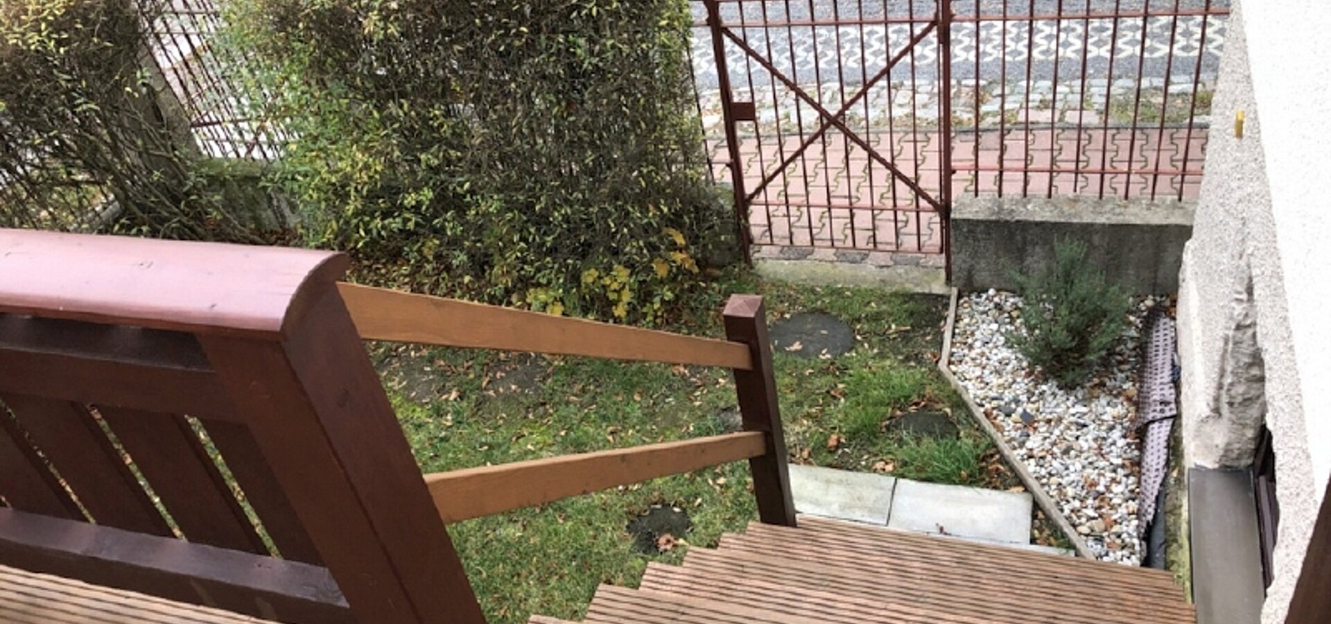 Balkon mit Zugang Garten