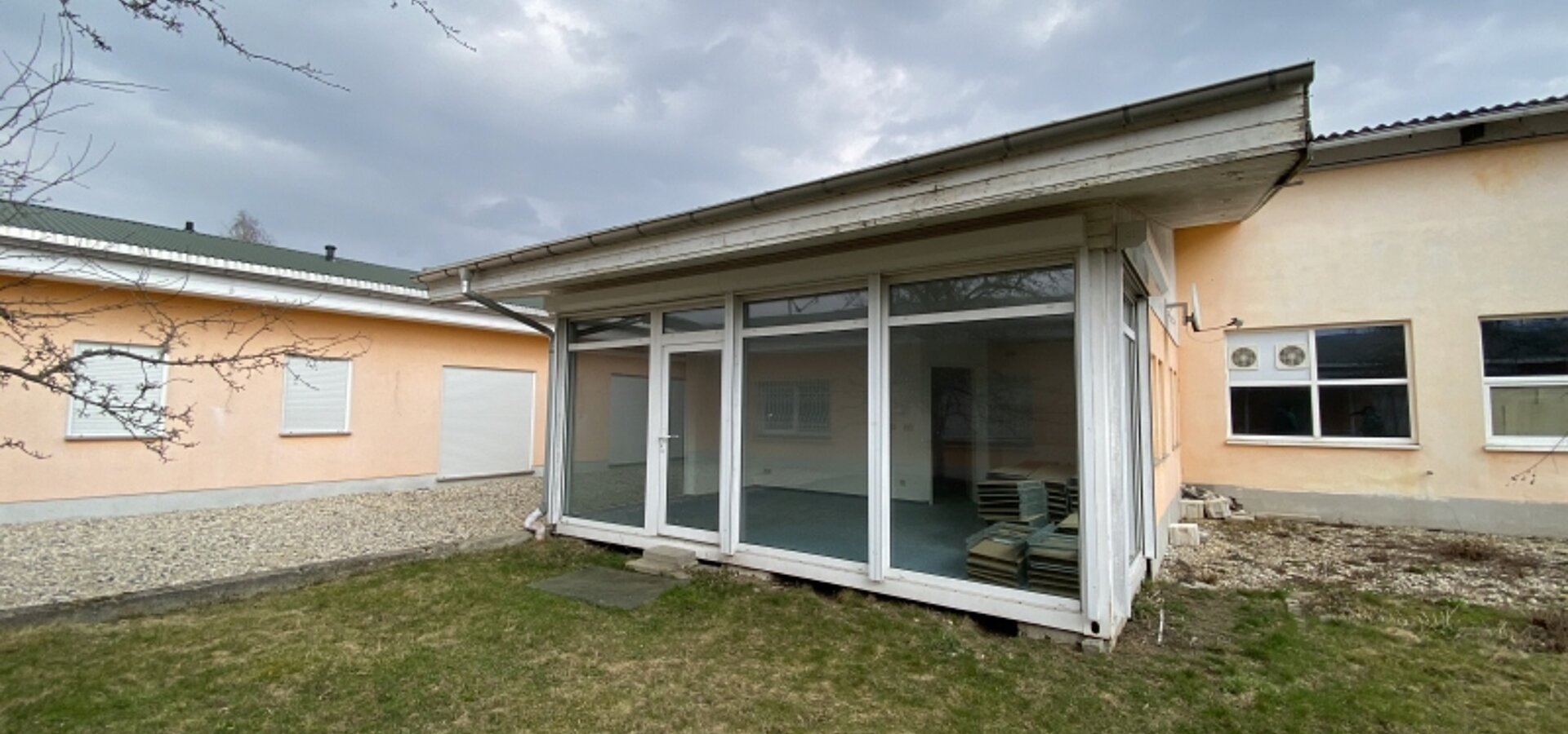 Außenansicht Gebäude 6