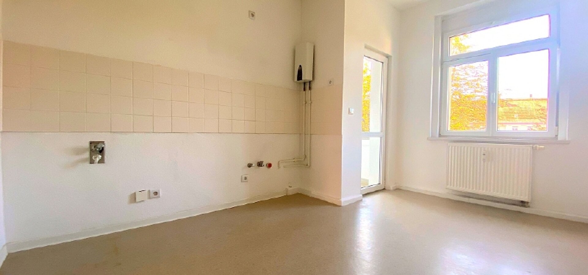 Küche mit Balkon