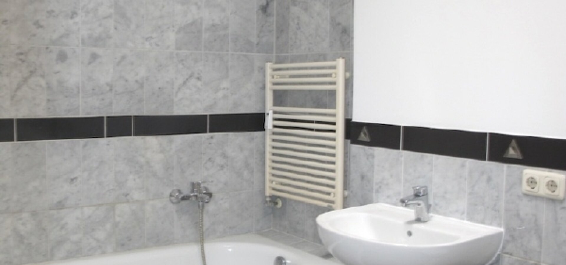 Bad mit Wanne
