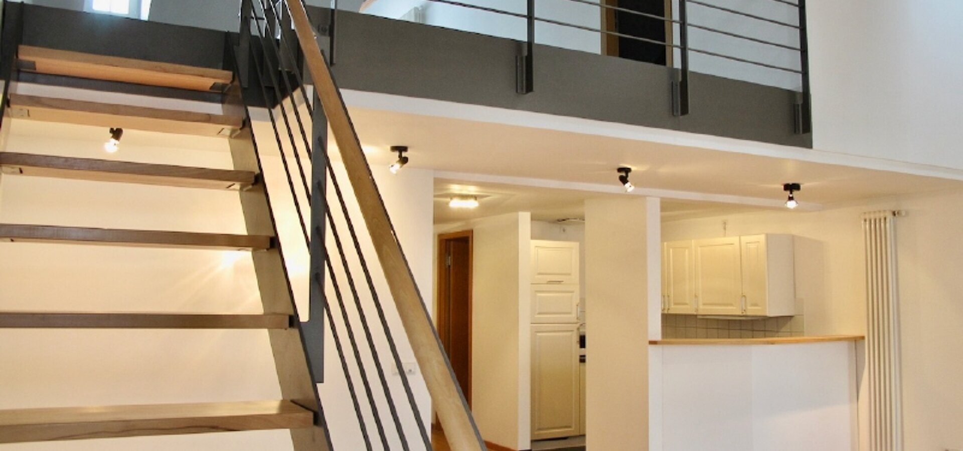 Treppe zur Galerie