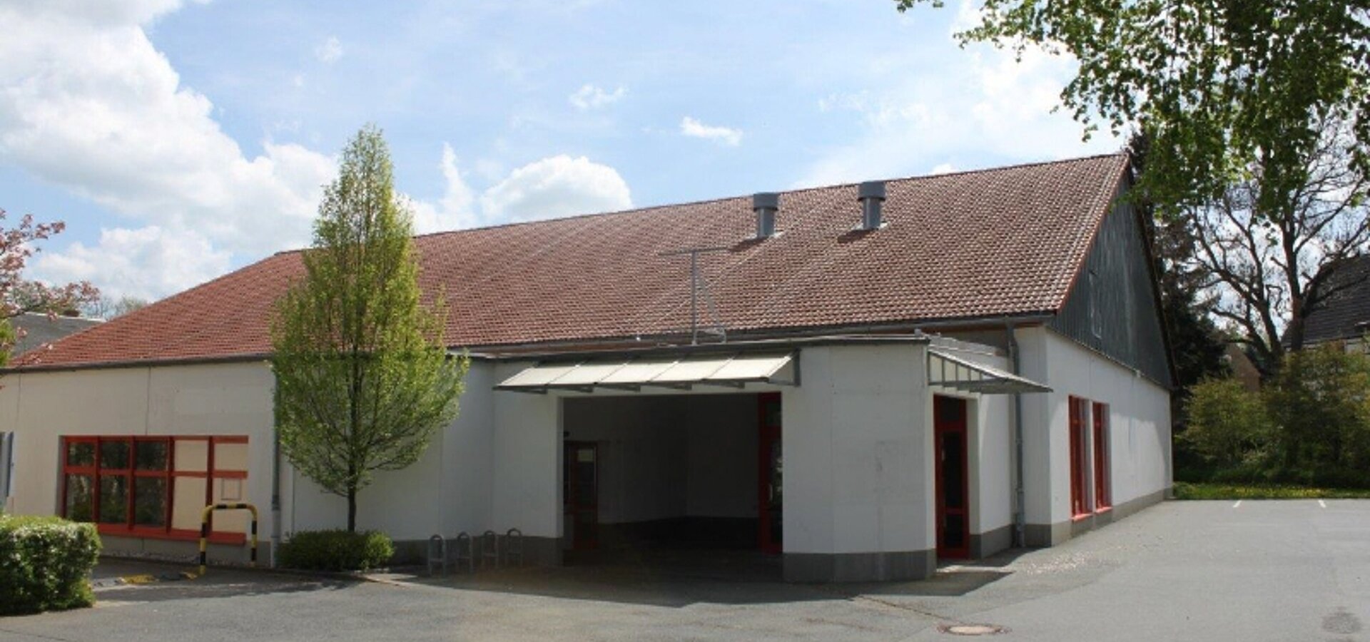 Außenansicht ehemaliger Supermarkt